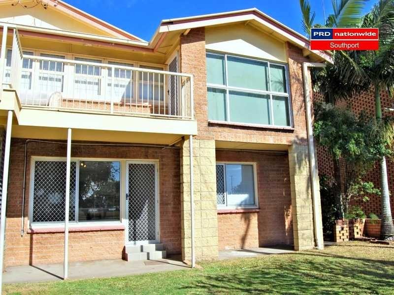 Unit 2/126 Marine Parade, Southport QLD 4215