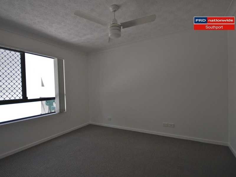 Unit 2/15-17 Lloyd Street, Southport QLD 4215