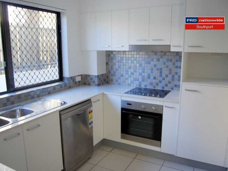 Unit 1/15-17 Lloyd Street, Southport QLD 4215