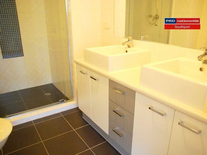 Unit 17/15-17 Lloyd Street, Southport QLD 4215