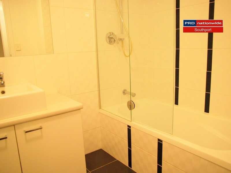 Unit 17/15-17 Lloyd Street, Southport QLD 4215