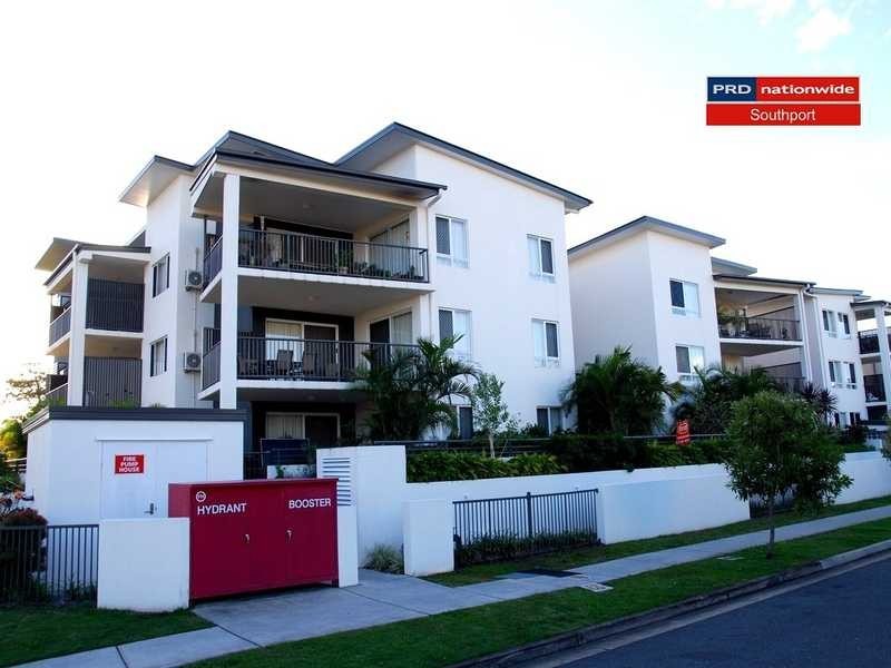 Unit 6/4-6 Proud, Labrador QLD 4215