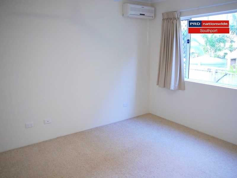 Unit 6/4-6 Proud, Labrador QLD 4215