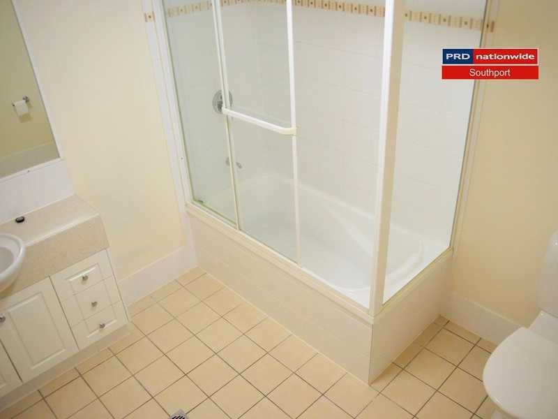 Unit 6/4-6 Proud, Labrador QLD 4215