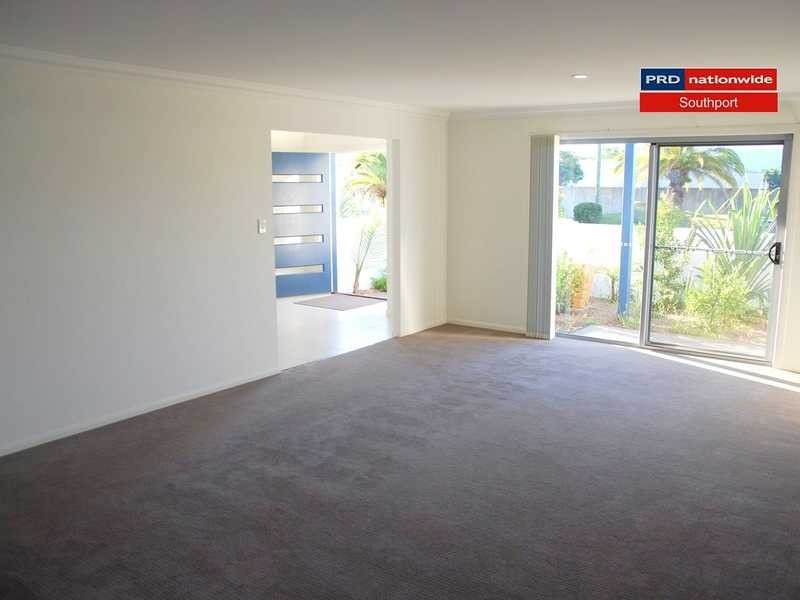 53 Sickle Avenue, Hope Island QLD 4212