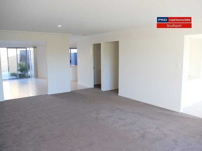 53 Sickle Avenue, Hope Island QLD 4212