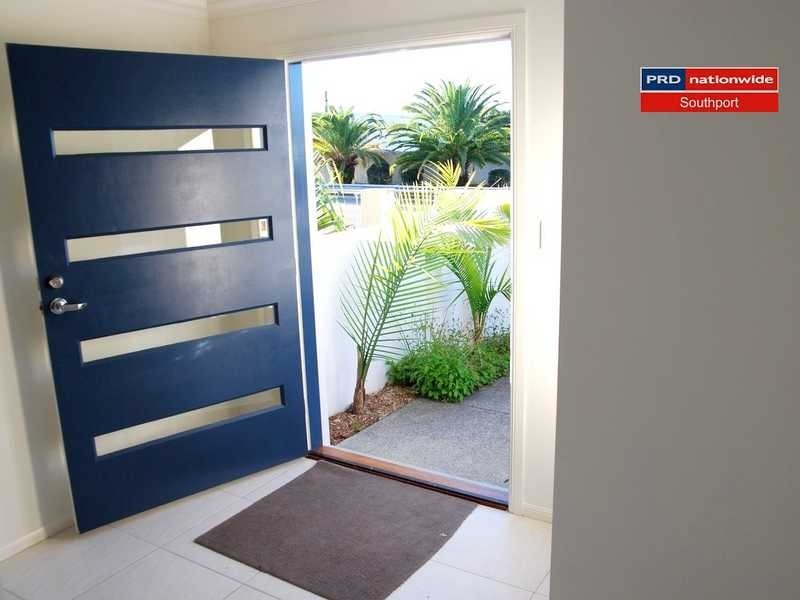 53 Sickle Avenue, Hope Island QLD 4212