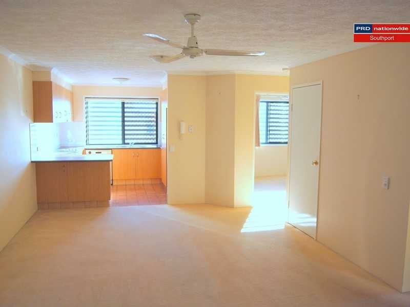 Unit 8/13-15 Johnston Street, Southport QLD 4215