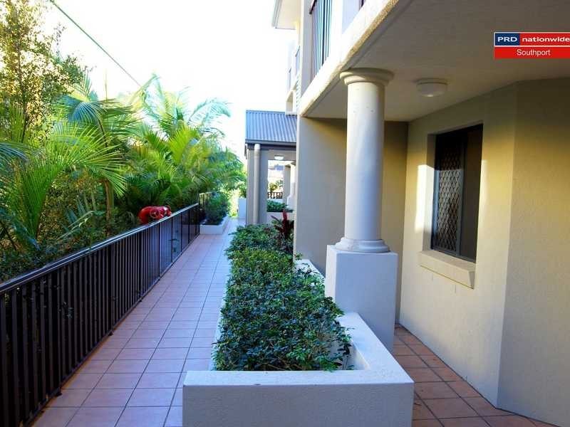 Unit 8/13-15 Johnston Street, Southport QLD 4215