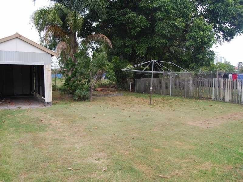 15 Bath Street, Labrador QLD 4215