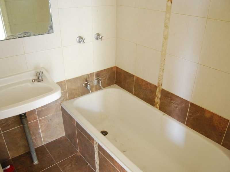 15 Bath Street, Labrador QLD 4215