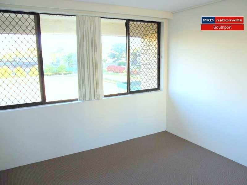 Unit 9/2 Marine Parade, Southport QLD 4215