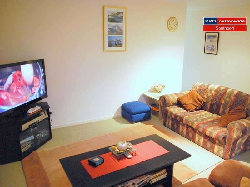 40 Broadwater Street, Runaway Bay QLD 4216