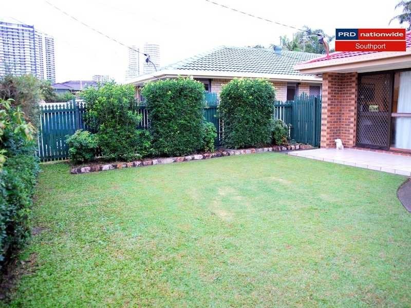 40 Broadwater Street, Runaway Bay QLD 4216