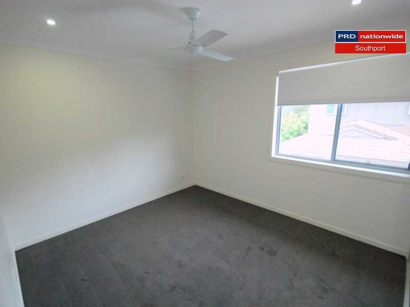 9/16-18 Geoff Wolter Drive West, Molendinar QLD 4214