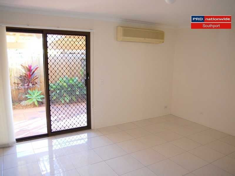 2/54 Galloway Street, Ashmore QLD 4214