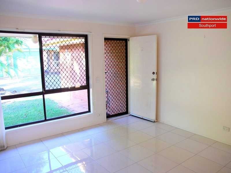 2/54 Galloway Street, Ashmore QLD 4214
