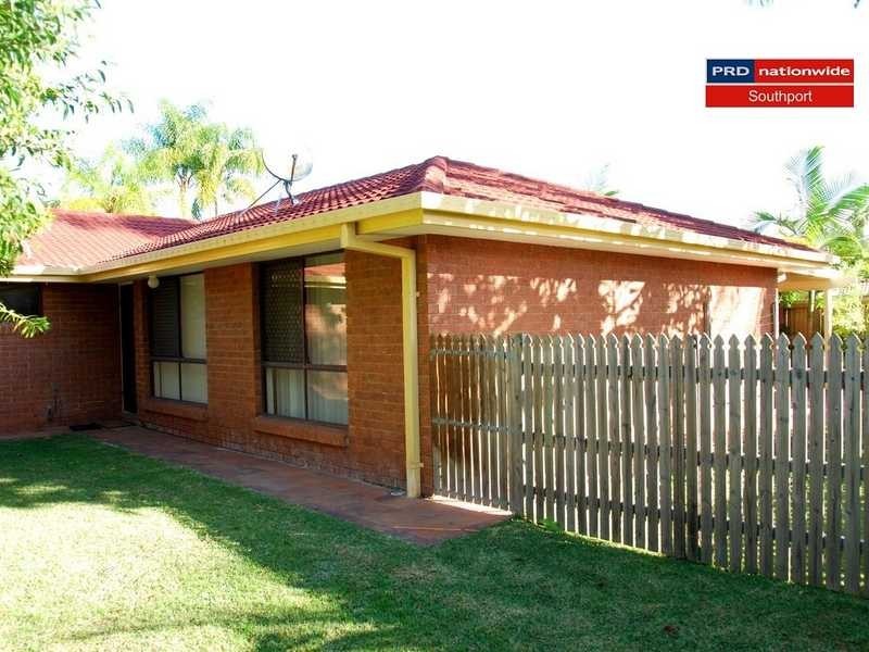 2/54 Galloway Street, Ashmore QLD 4214