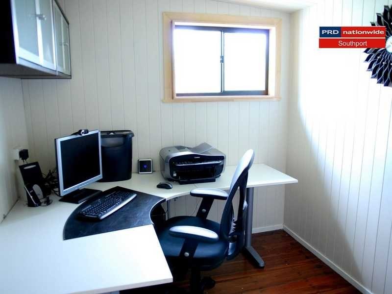 6 The Glen, Southport QLD 4215