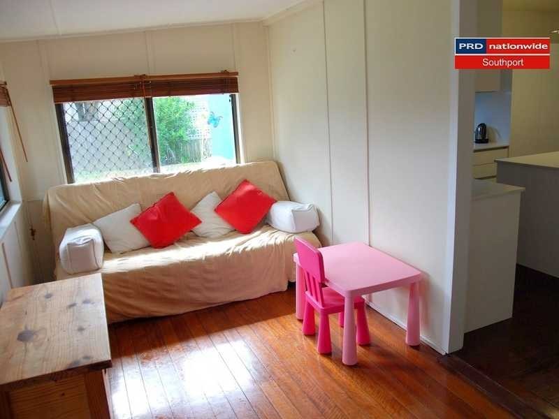 6 The Glen, Southport QLD 4215