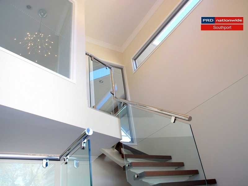 1/7 Harcourt Crescent, Southport QLD 4215