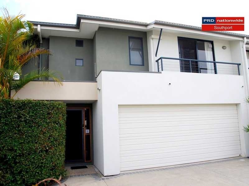 2/212 Nerang Street, Southport QLD 4215