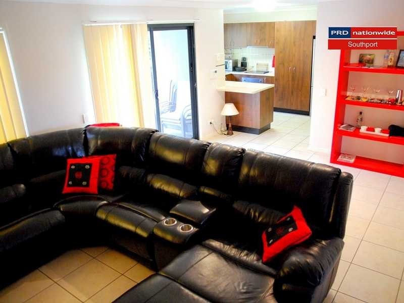 2/212 Nerang Street, Southport QLD 4215