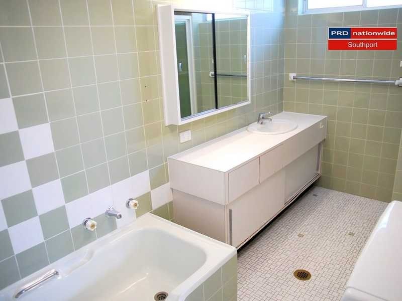 Unit 21/40 Watson Esplanade, Surfers Paradise QLD 4217