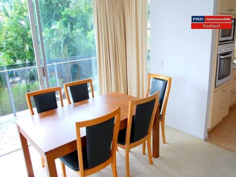 Unit 21/40 Watson Esplanade, Surfers Paradise QLD 4217