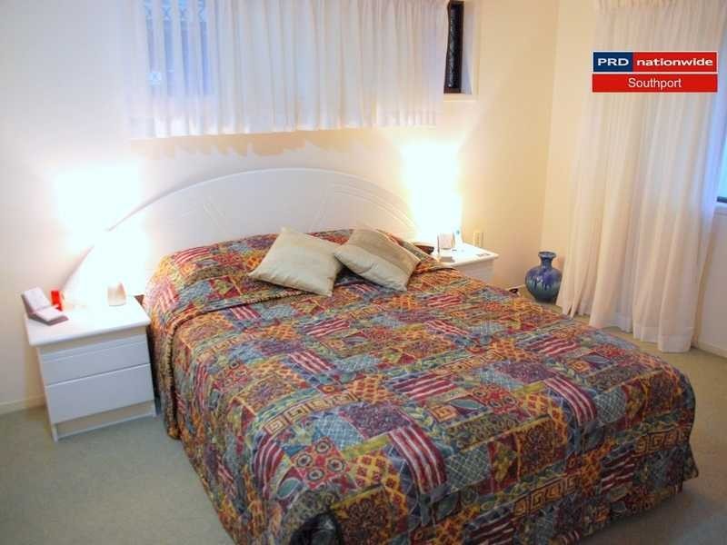 40 Broadwater Street, Runaway Bay QLD 4216