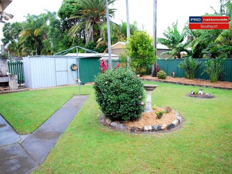 40 Broadwater Street, Runaway Bay QLD 4216