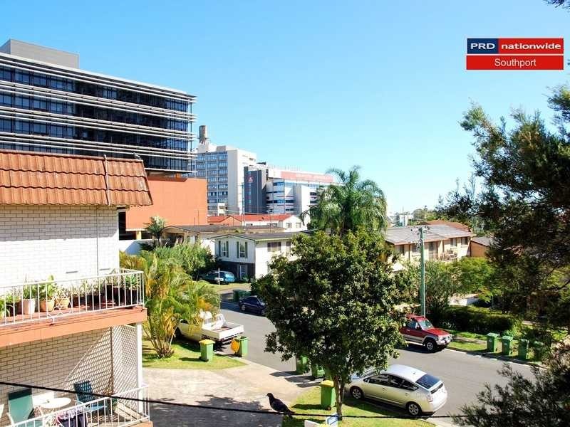Unit 4/89 Queen Street, Southport QLD 4215