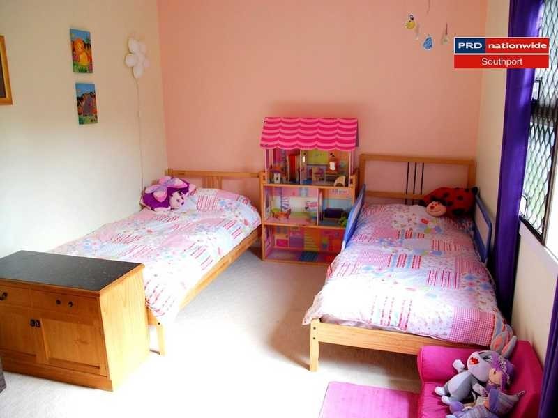 6 The Glen, Southport QLD 4215