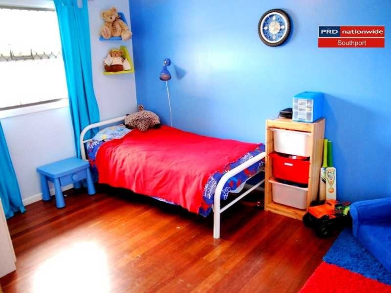 6 The Glen, Southport QLD 4215