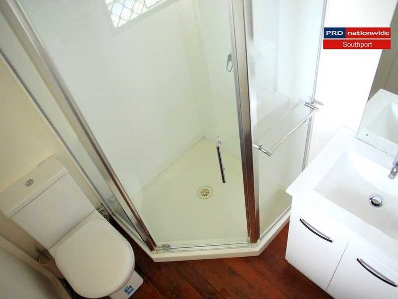 6 The Glen, Southport QLD 4215