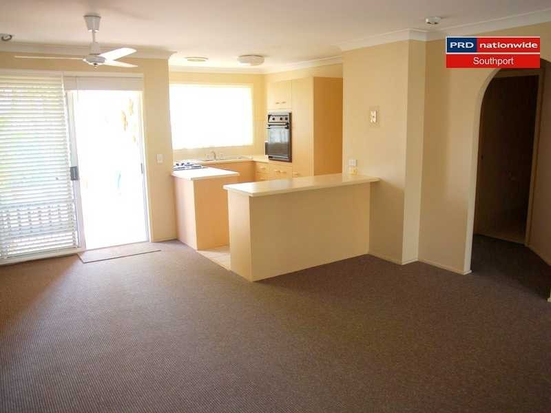 73/128 Benowa Road, Southport QLD 4215