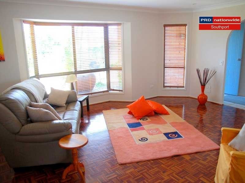 15 Chindrina Street, Hope Island QLD 4212