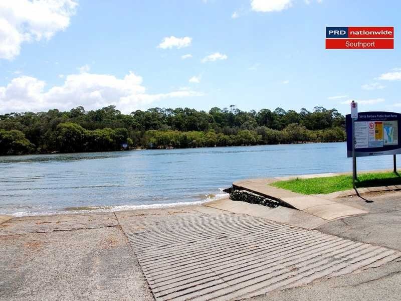 15 Chindrina Street, Hope Island QLD 4212