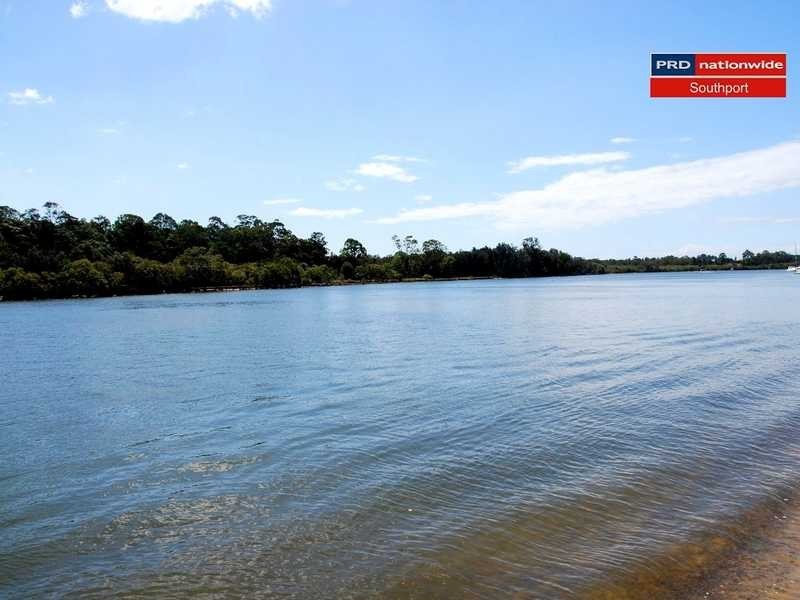 15 Chindrina Street, Hope Island QLD 4212