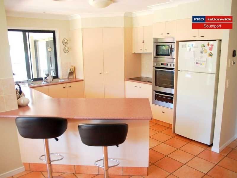5 Shinnecock Close, Hope Island QLD 4212