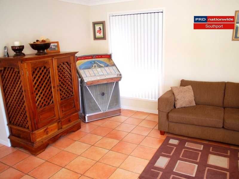 5 Shinnecock Close, Hope Island QLD 4212