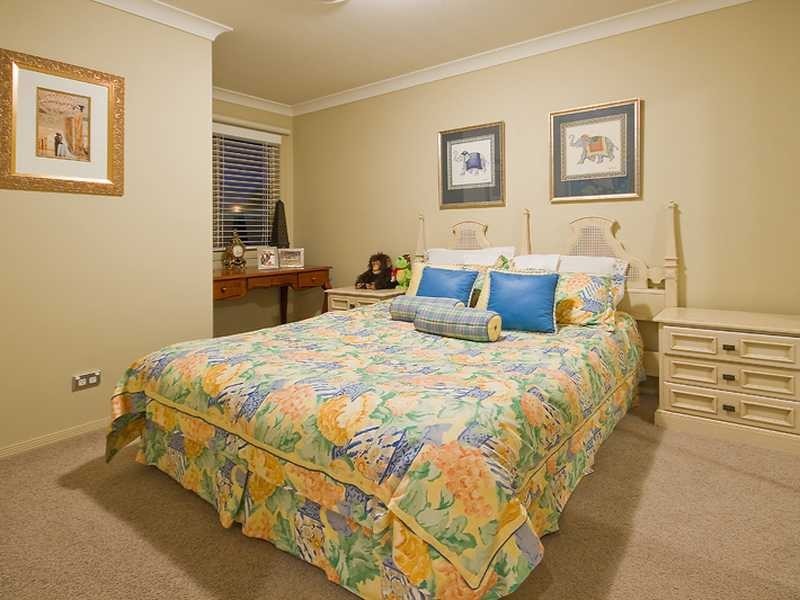 7/24 Brighton Parade, Southport QLD 4215