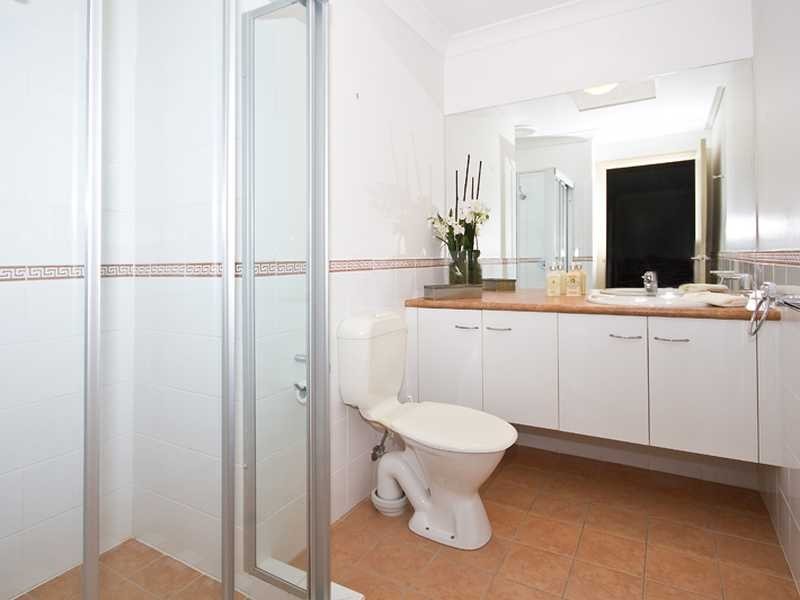 7/24 Brighton Parade, Southport QLD 4215