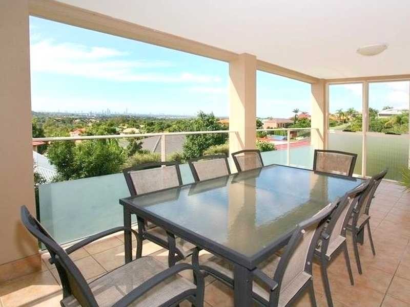 16 Tara Vista Boulevard, Highland Park QLD 4211