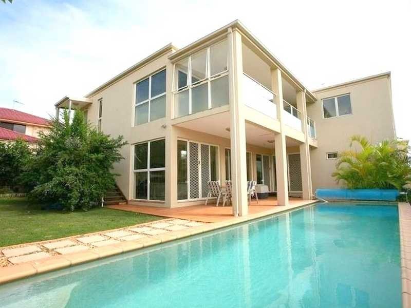 16 Tara Vista Boulevard, Highland Park QLD 4211
