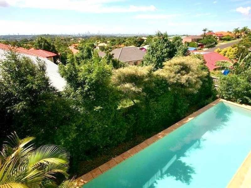 16 Tara Vista Boulevard, Highland Park QLD 4211