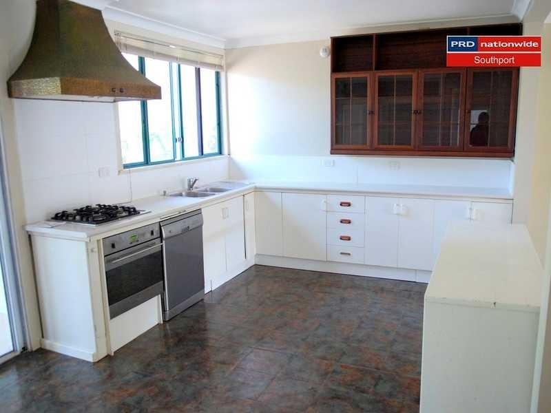 14 Joan Street, Southport QLD 4215