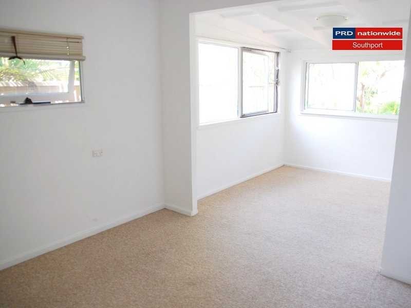 14 Joan Street, Southport QLD 4215