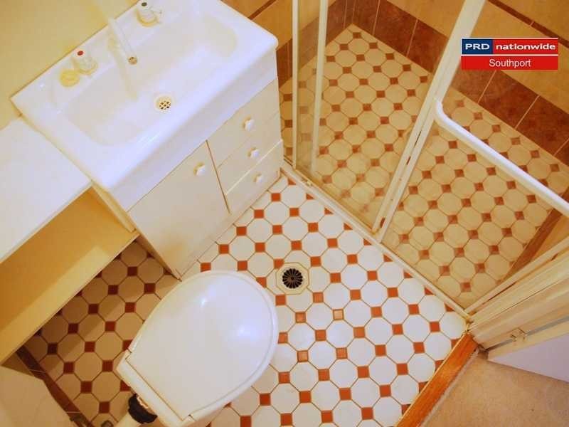 14 Joan Street, Southport QLD 4215