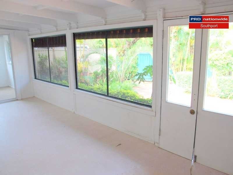 14 Joan Street, Southport QLD 4215